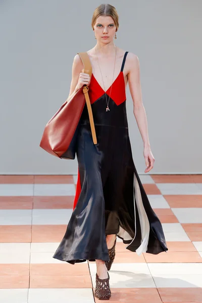 Look 32